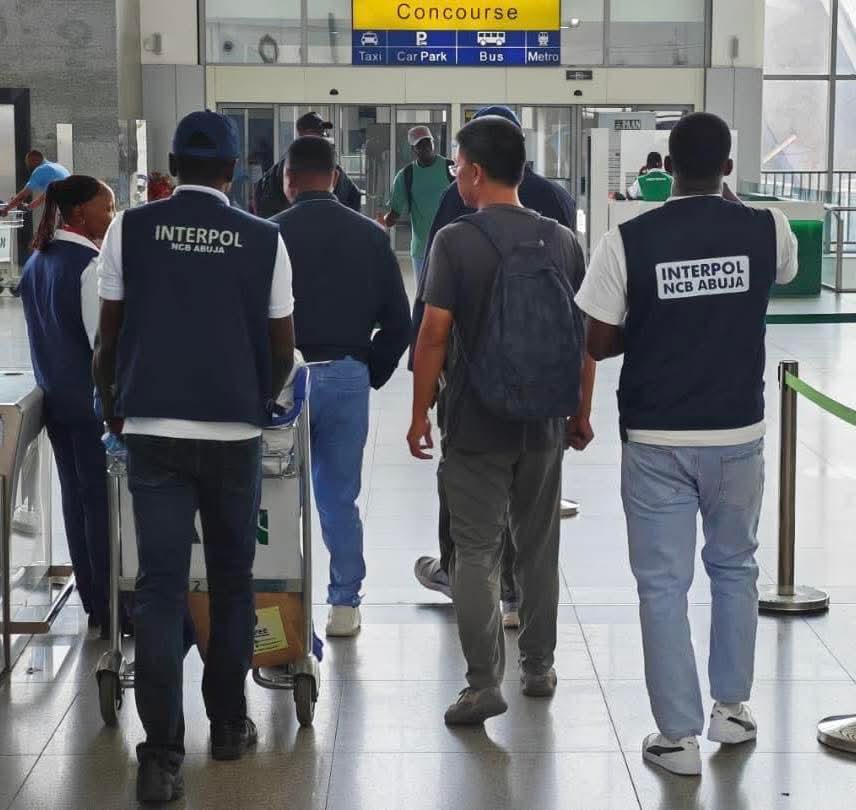 nigeria police repatriates fugitive chinese